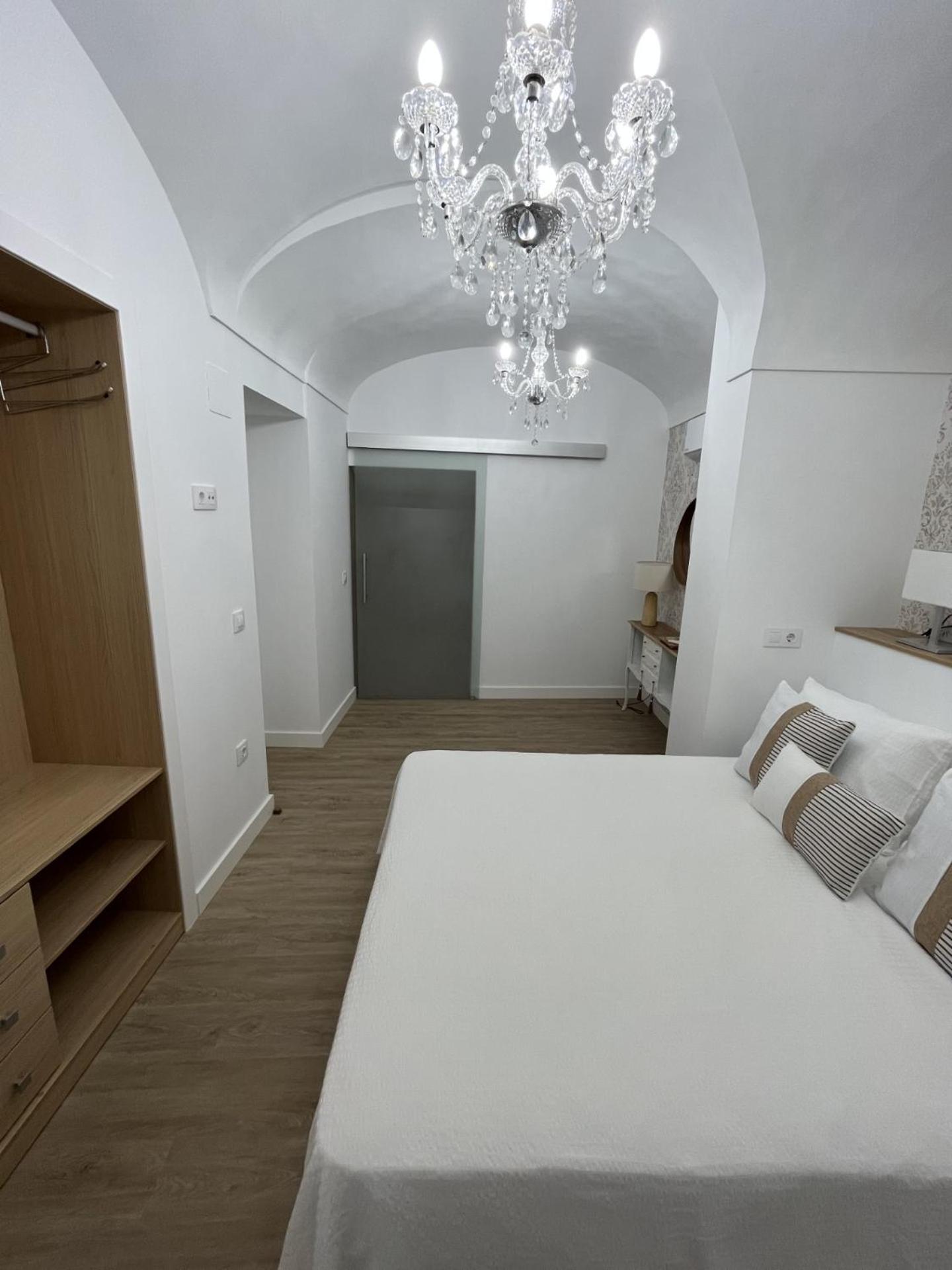 Apartamentos San Miguel 헤레스 데 로스 카바예로스 외부 사진